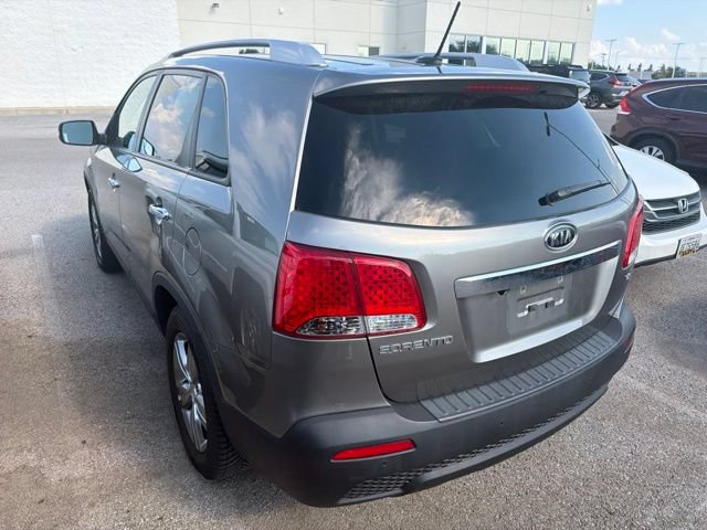 Used 2013 Kia Sorento EX w/ Premium Plus Pkg FWD image 2