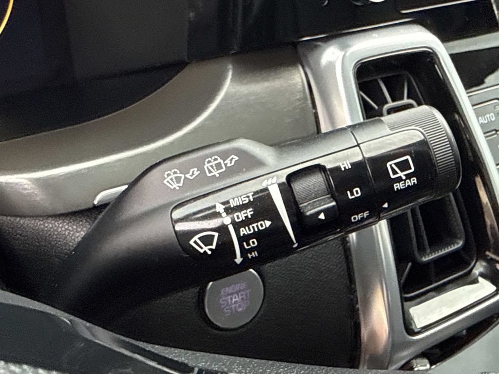 Used 2023 Kia Sorento SX AWD/4WD image 21