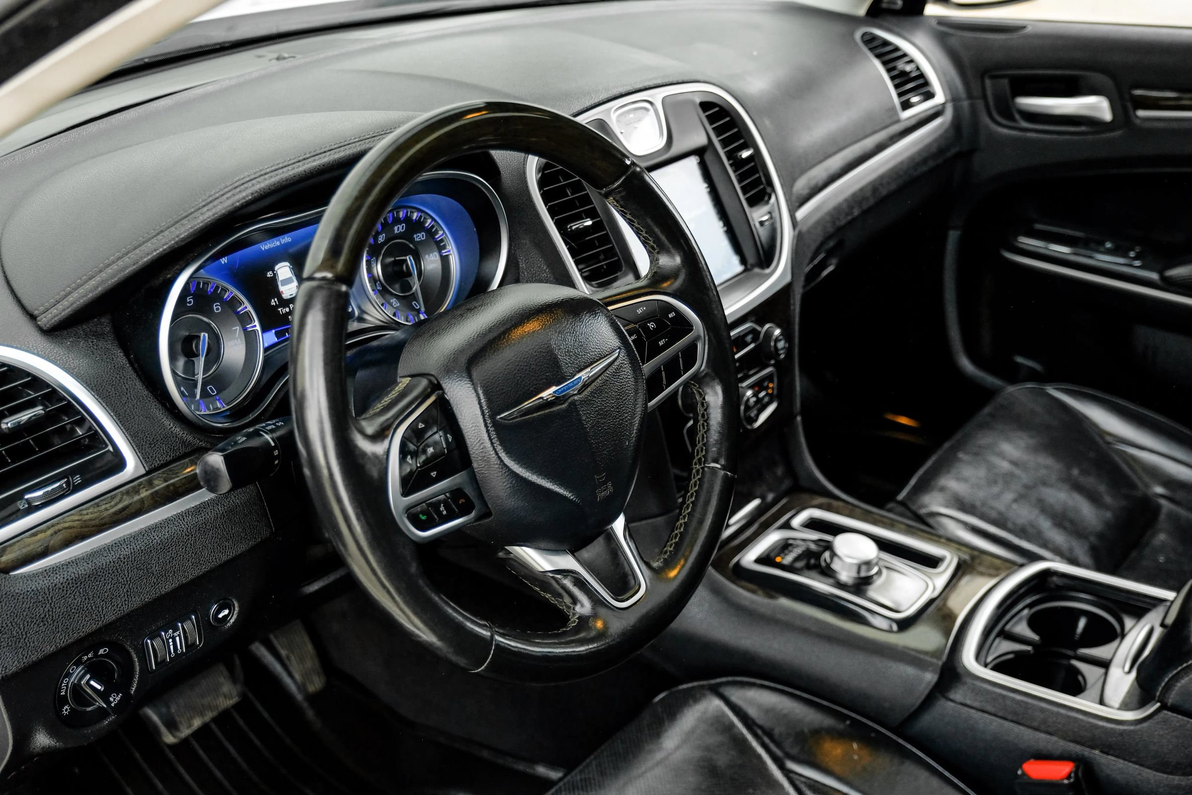 Used 2020 Chrysler 300 Limited RWD image 20