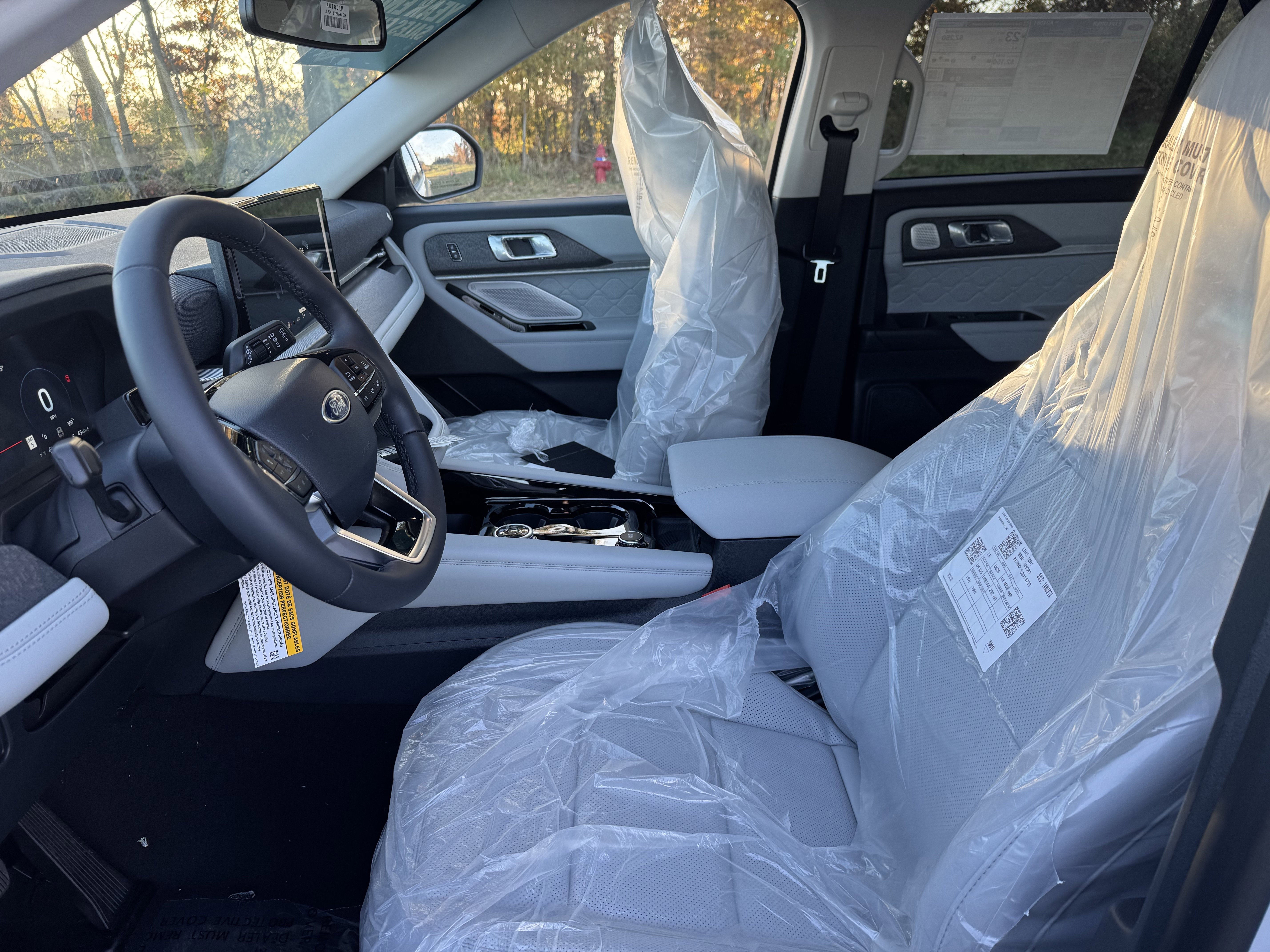 New 2026 Ford Explorer Platinum w/ LUX Leather Package AWD/4WD image 12