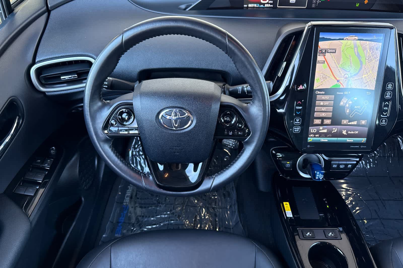 Used 2020 Toyota Prius Prime XLE FWD image 14