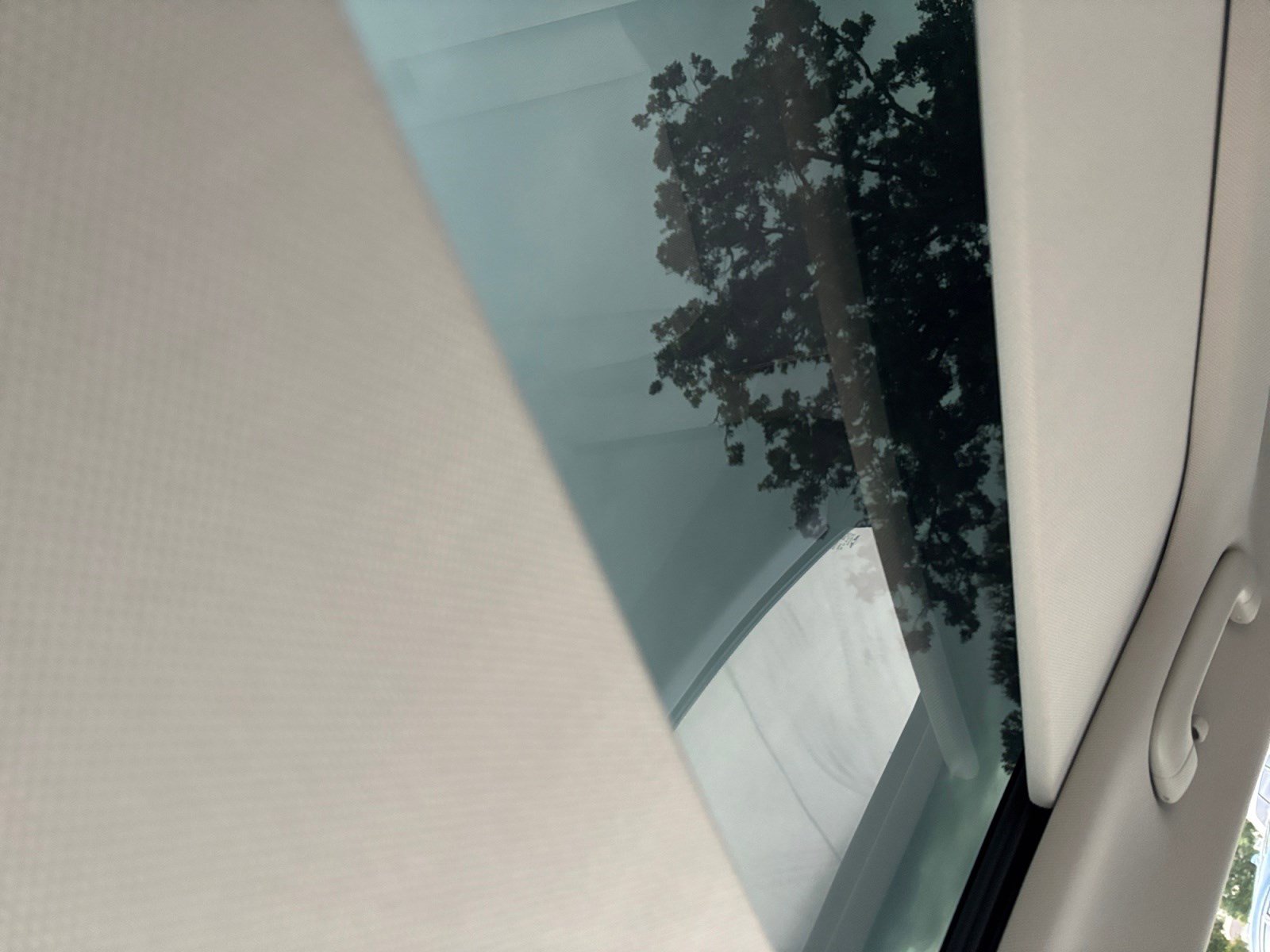 Used 2024 Genesis GV60 RWD image 18