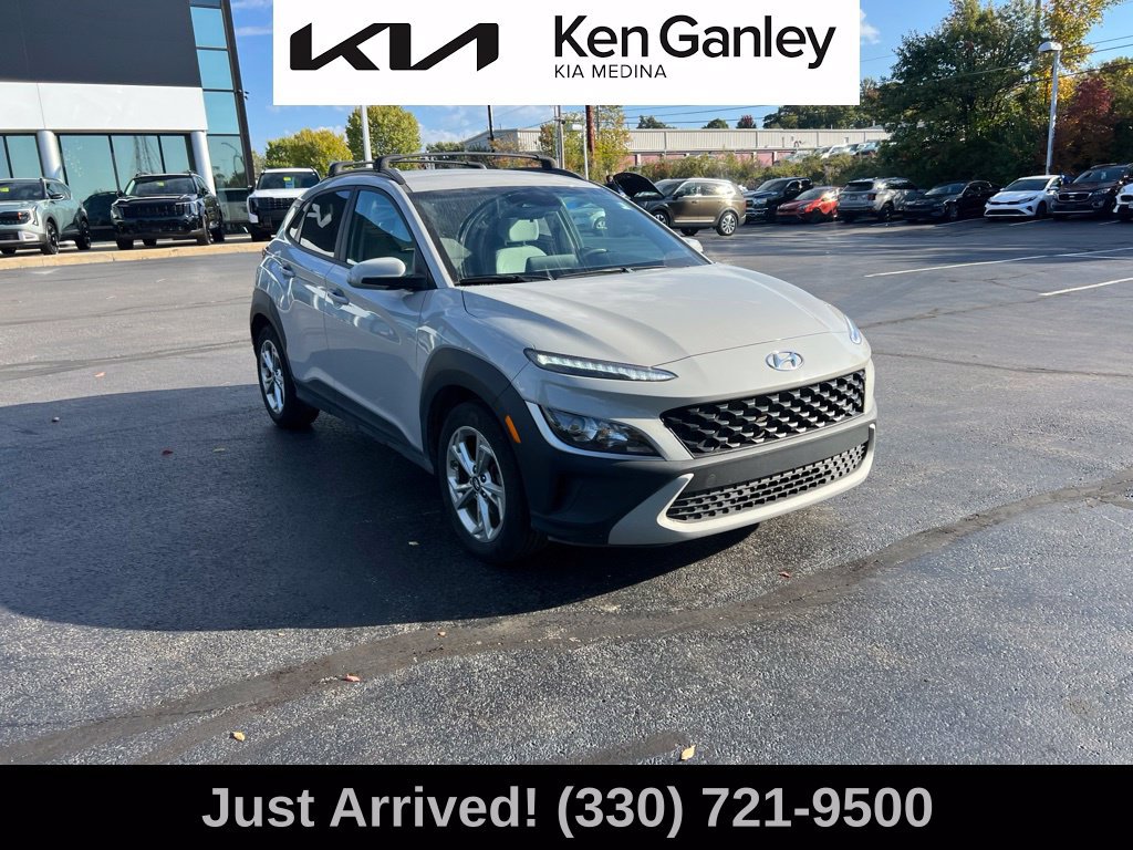 Used 2022 Hyundai Kona SEL FWD image 3