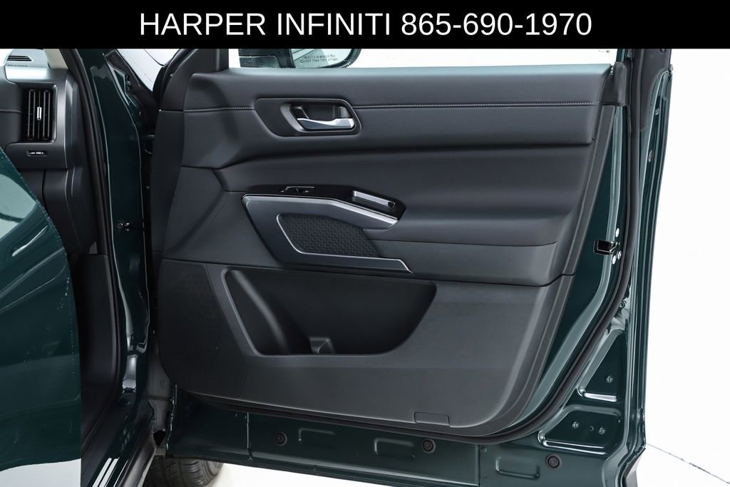 Used 2025 Nissan Pathfinder SL image 70