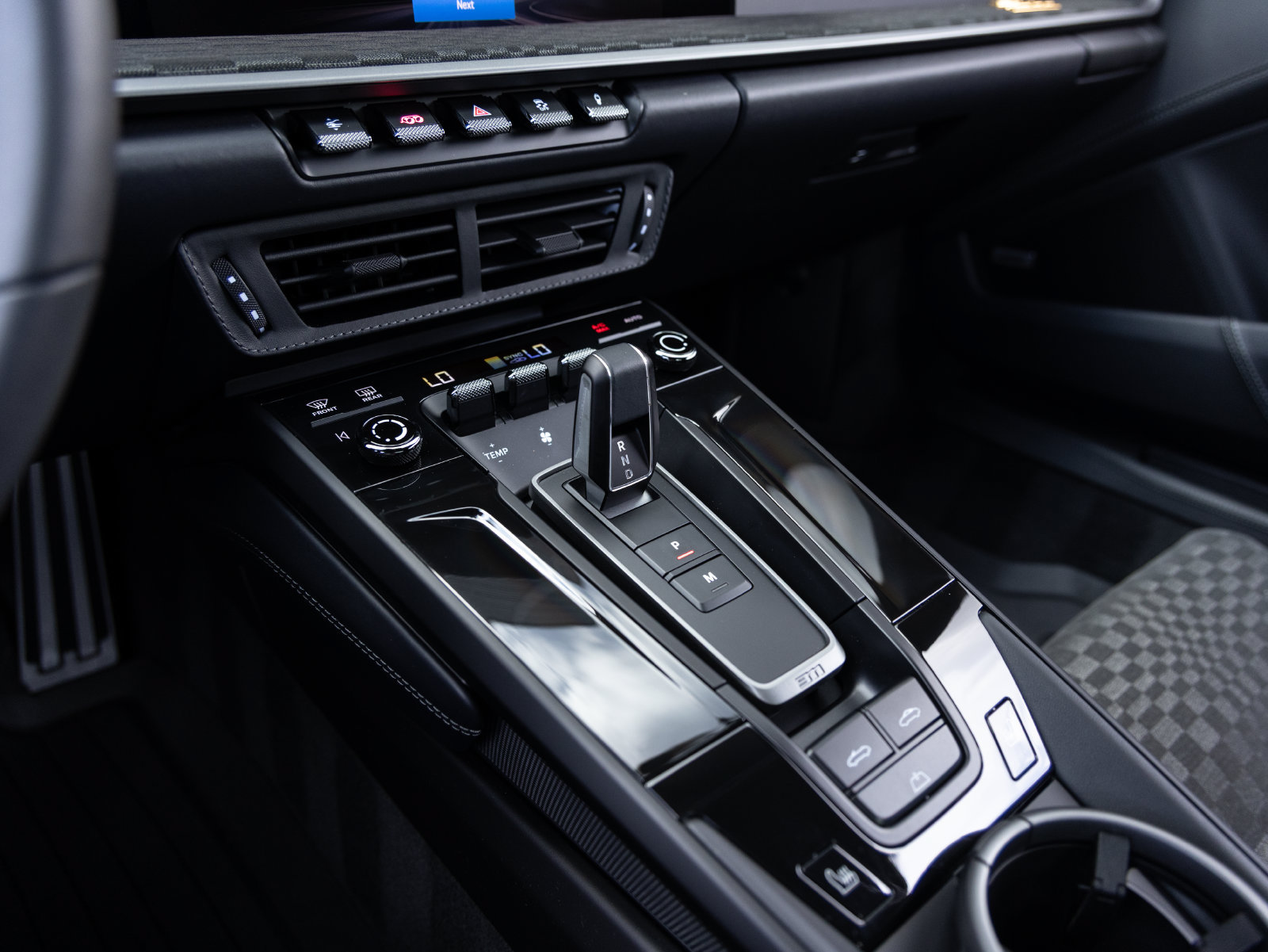 Certified 2026 Porsche 911 Carrera GTS RWD image 19