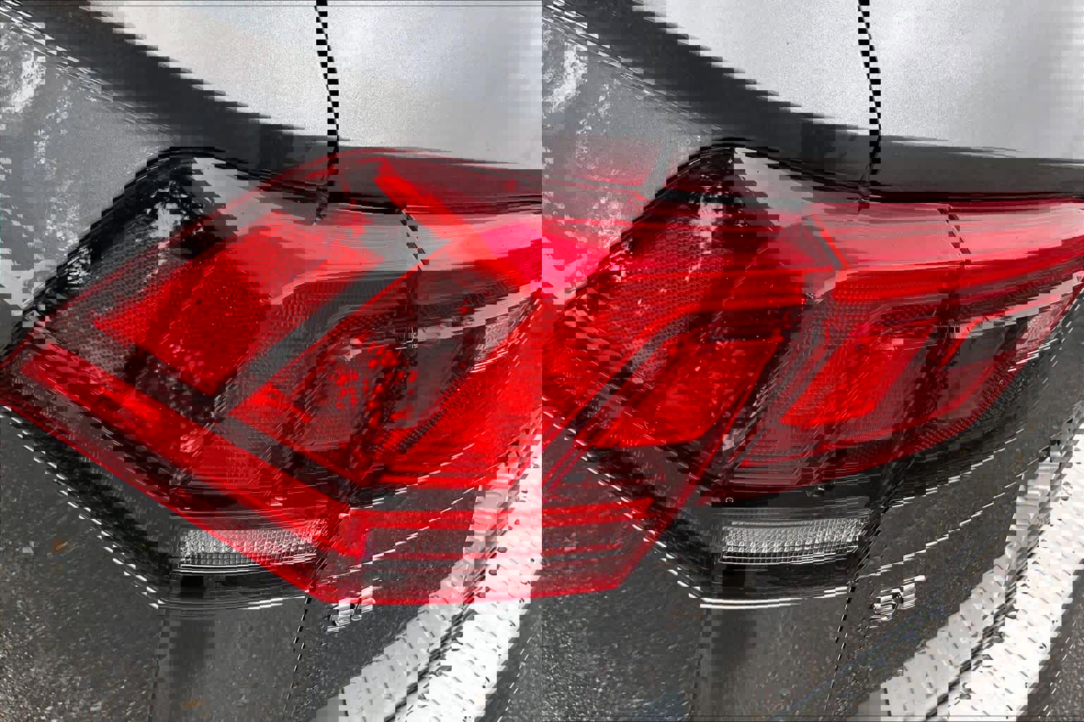 Certified 2022 Volkswagen Tiguan SE image 28