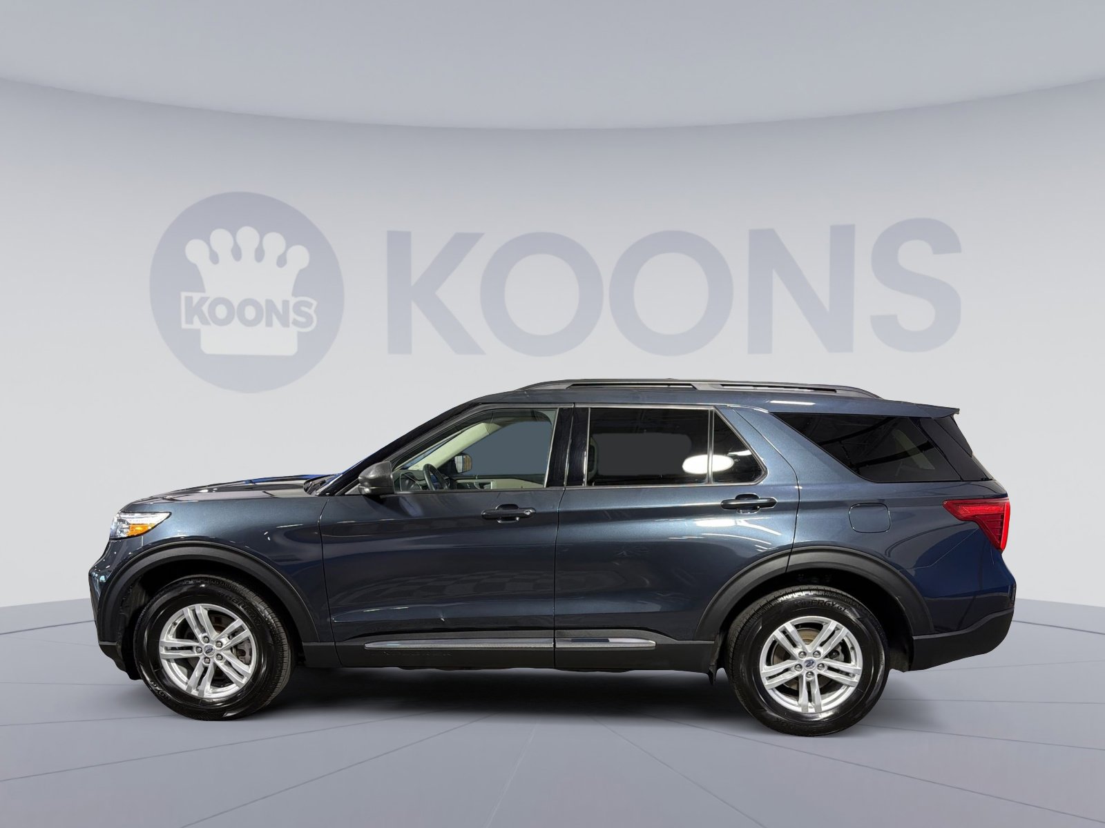 Used 2022 Ford Explorer XLT w/ Equipment Group 202A image 13