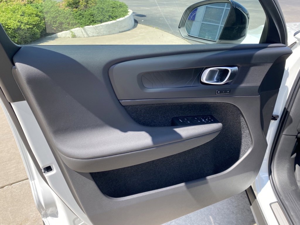 New 2023 Volvo C40 P8 Recharge Plus w/ Climate Package image 12