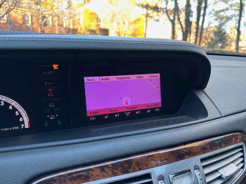 Used 2010 Mercedes-Benz CL 550 4MATIC w/ Sport Pkg image 29