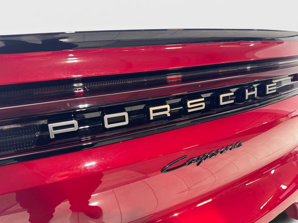 Used 2026 Porsche Cayenne Coupe image 21
