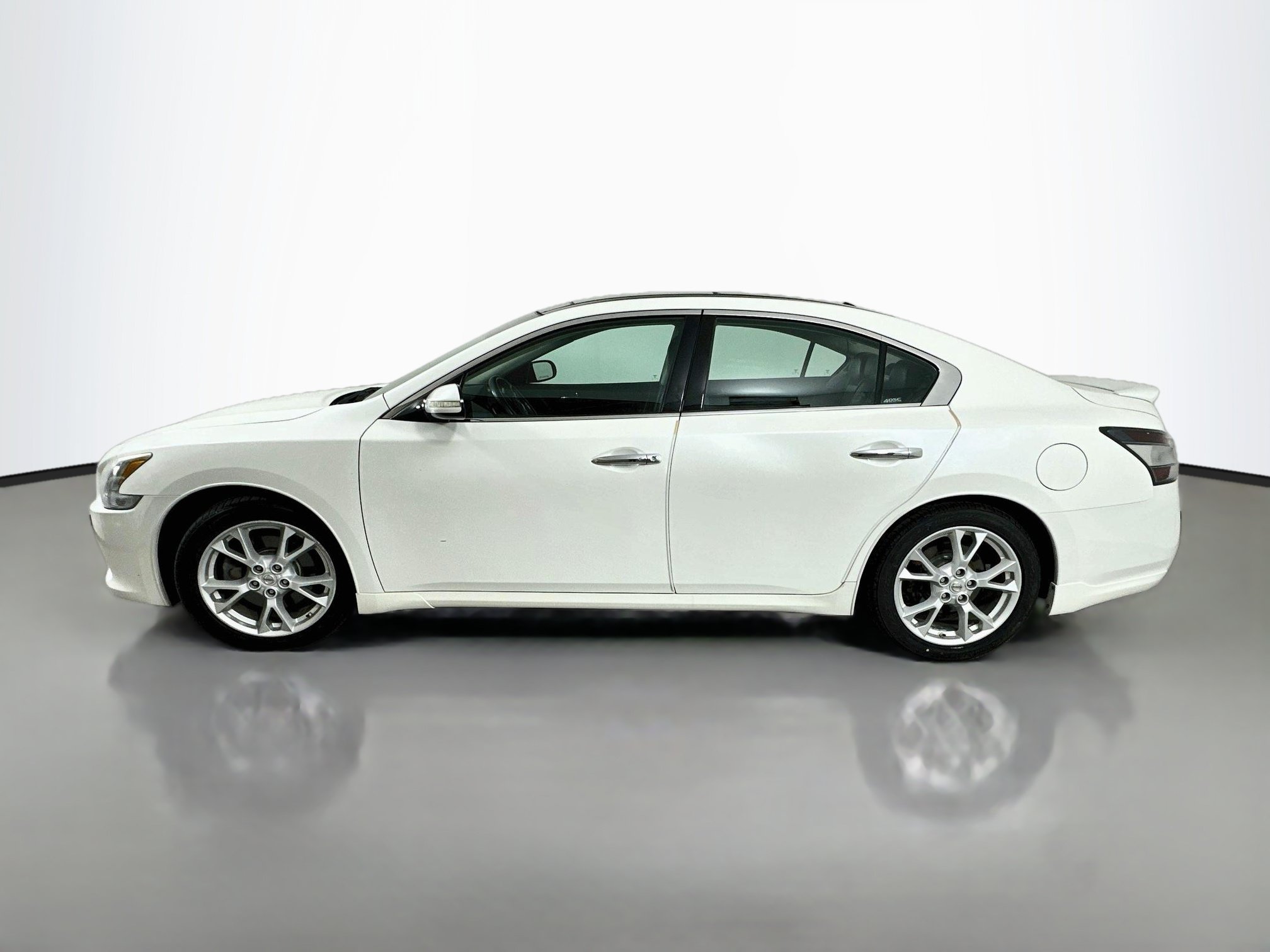Used 2012 Nissan Maxima 3.5 SV w/ Premium Pkg FWD image 4