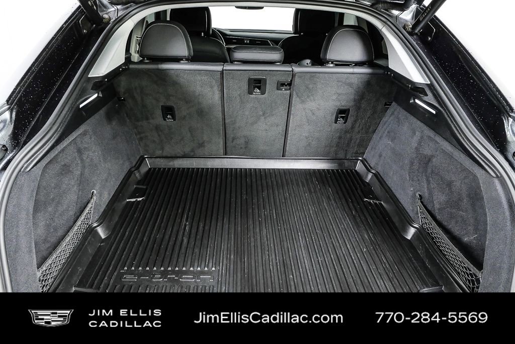 Used 2021 Audi e-tron Premium image 32