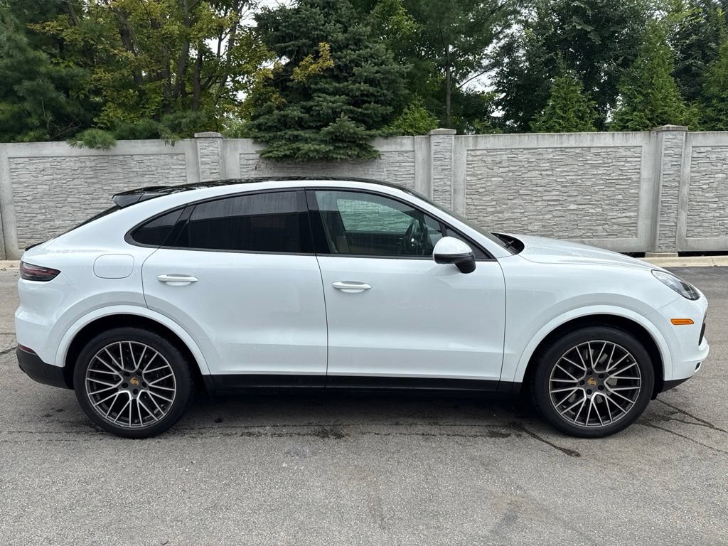 Used 2022 Porsche Cayenne Platinum Edition AWD/4WD image 6