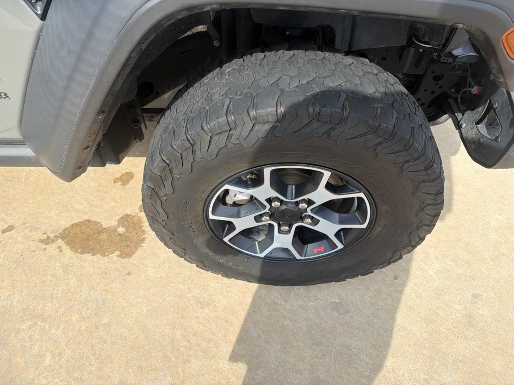 Used 2022 Jeep Wrangler Unlimited Rubicon w/ Steel Bumper Group AWD/4WD image 13