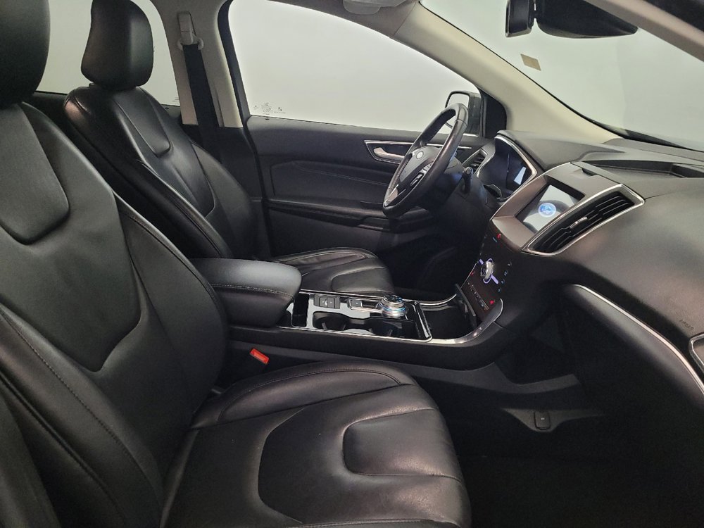 Used 2020 Ford Edge Titanium AWD/4WD image 21