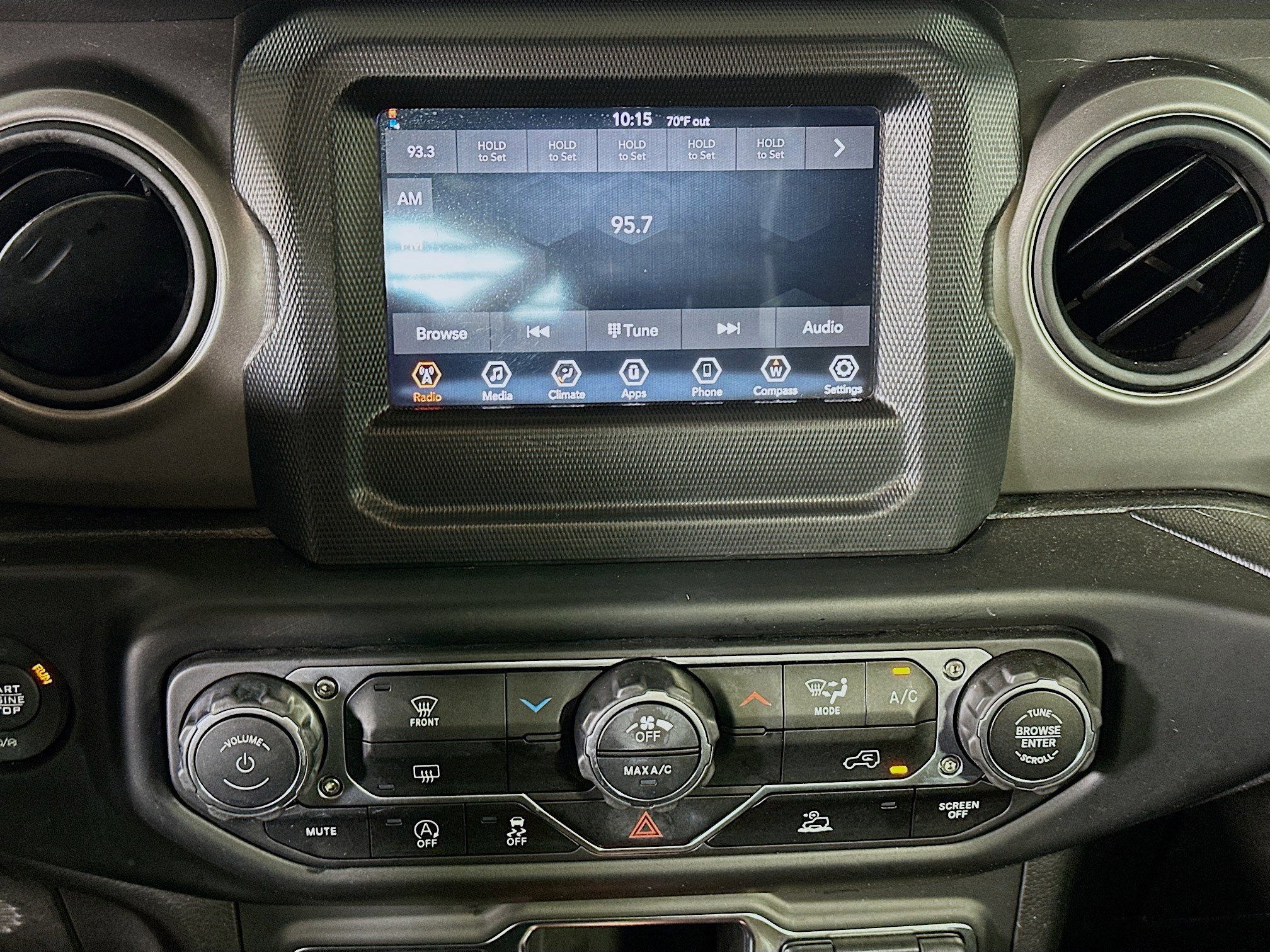 Used 2022 Jeep Wrangler Unlimited Sport image 19