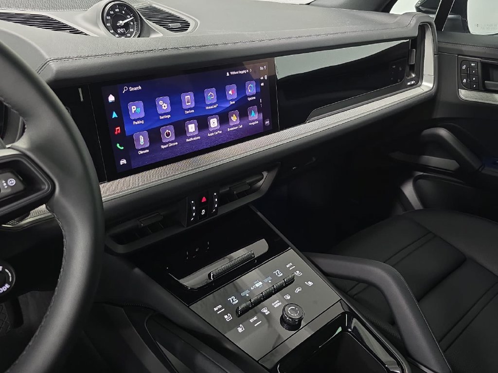 Certified 2026 Porsche Cayenne AWD/4WD image 15