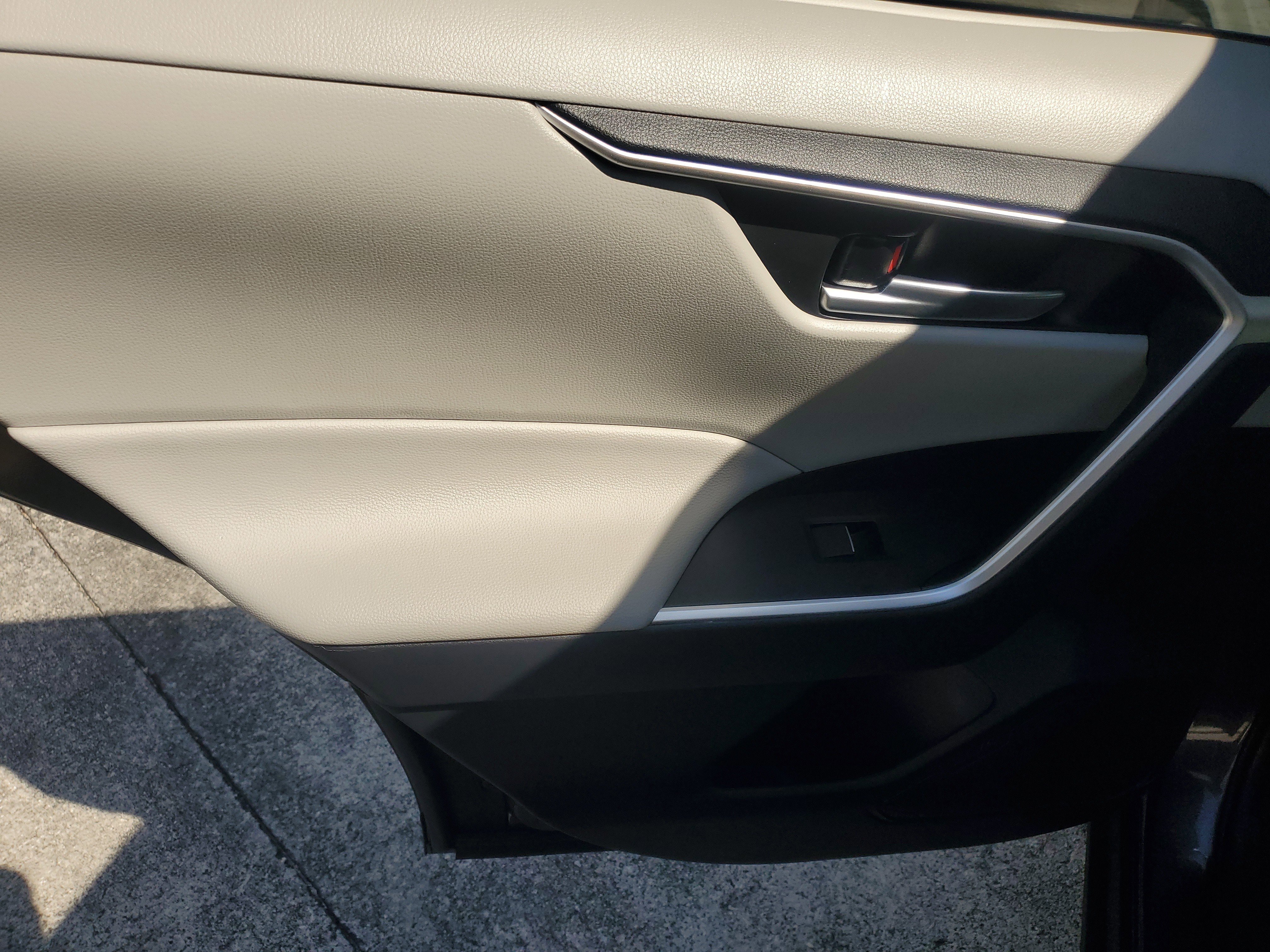 Certified 2025 Toyota RAV4 XLE Premium FWD image 15