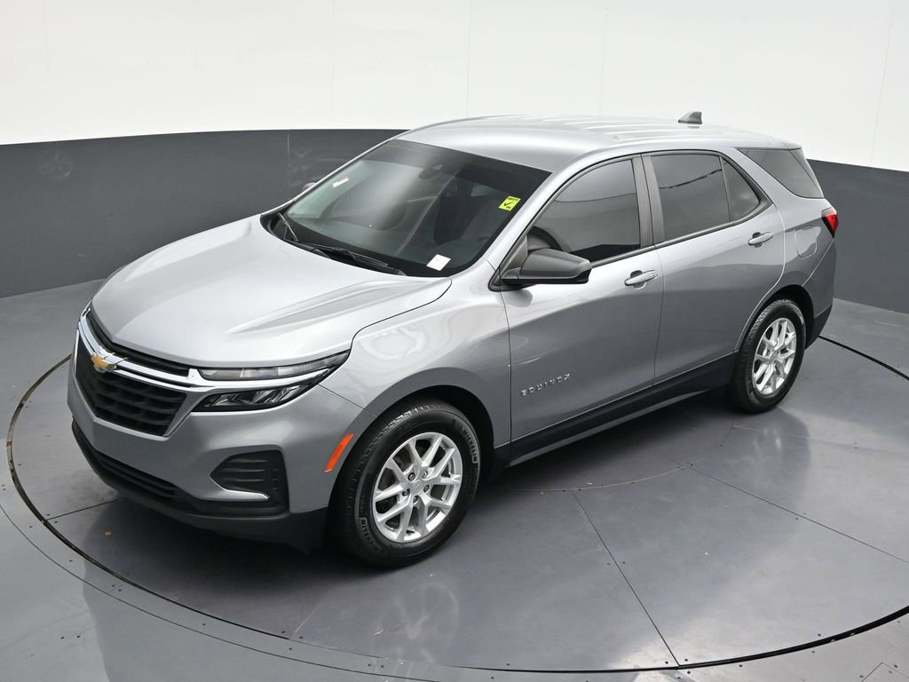 Used 2024 Chevrolet Equinox LS w/ LS Convenience Package FWD image 17