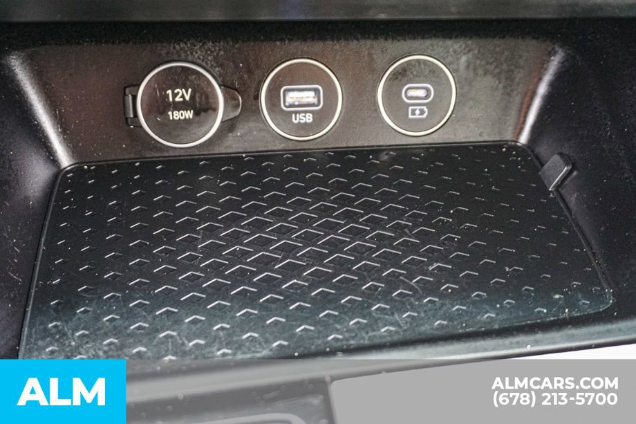 Used 2025 Genesis G70 2.5T RWD image 42