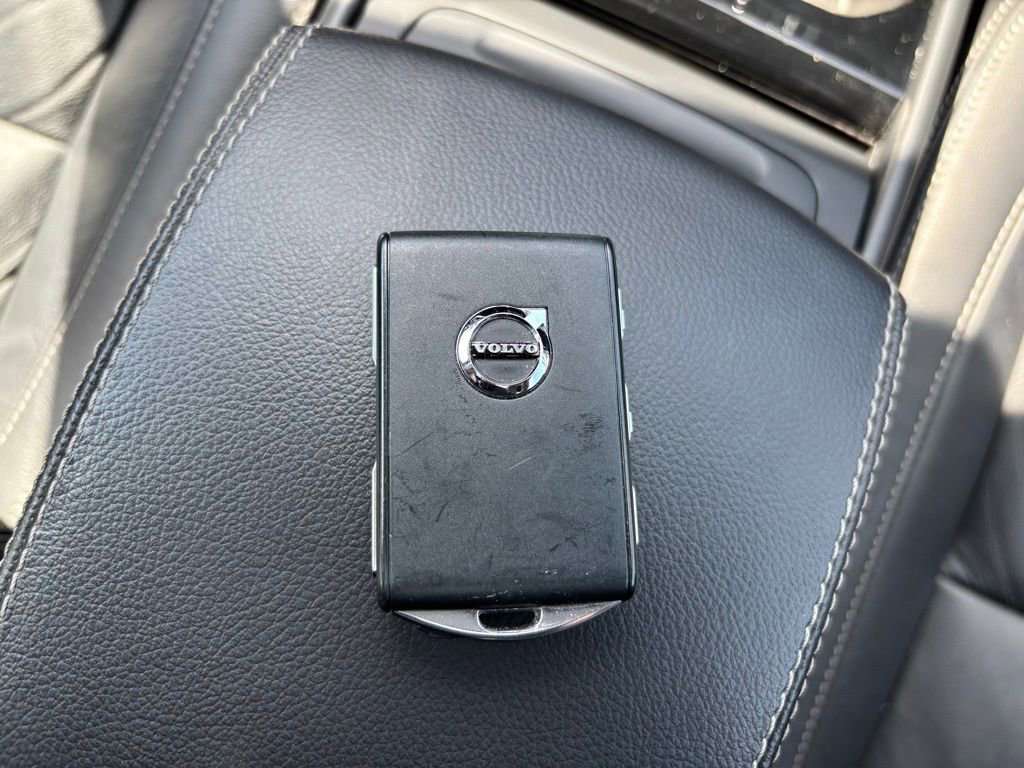 Used 2023 Volvo XC40 B5 Plus w/ Driver Assist Package AWD/4WD image 33