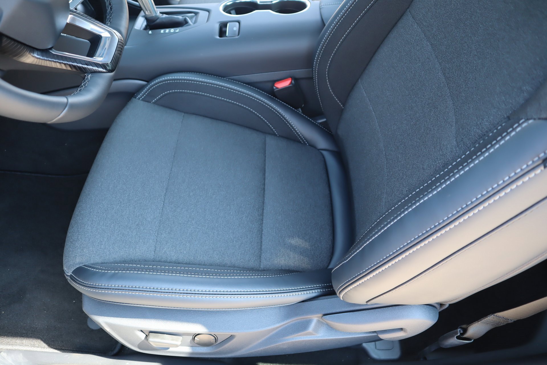 New 2025 Ford Mustang Coupe image 12