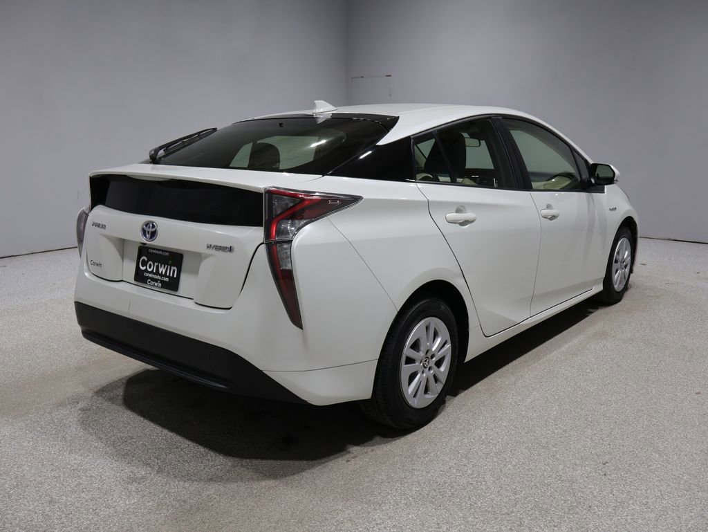 Used 2017 Toyota Prius Two image 2