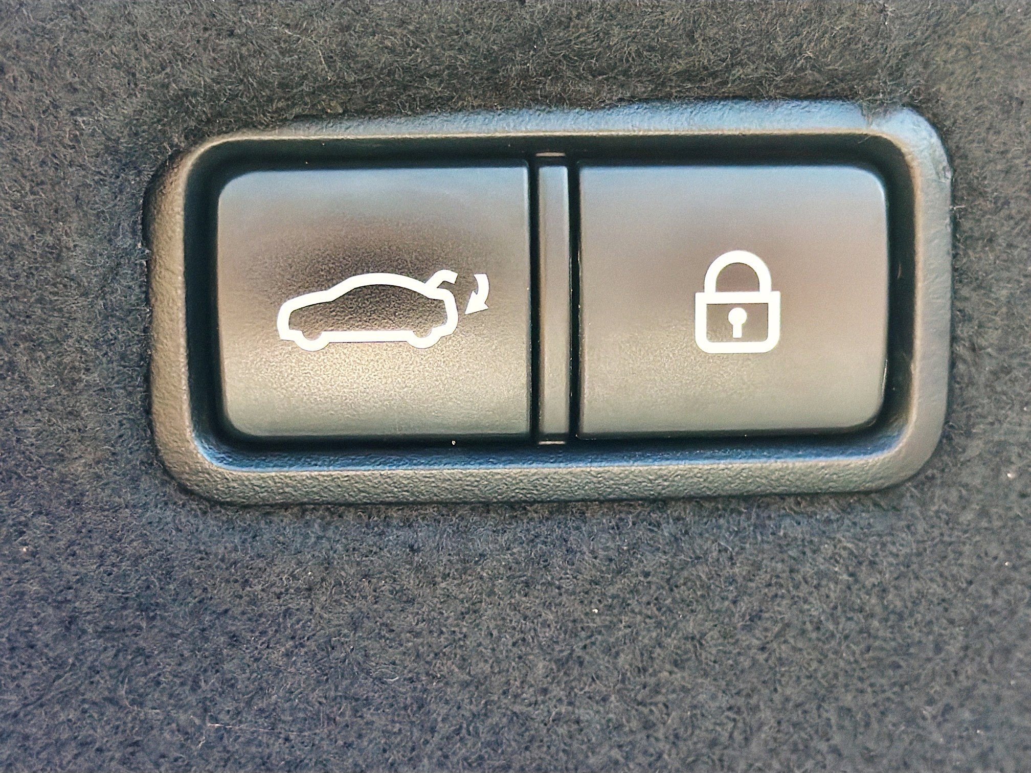 Used 2017 Genesis G80 5.0 Ultimate image 14