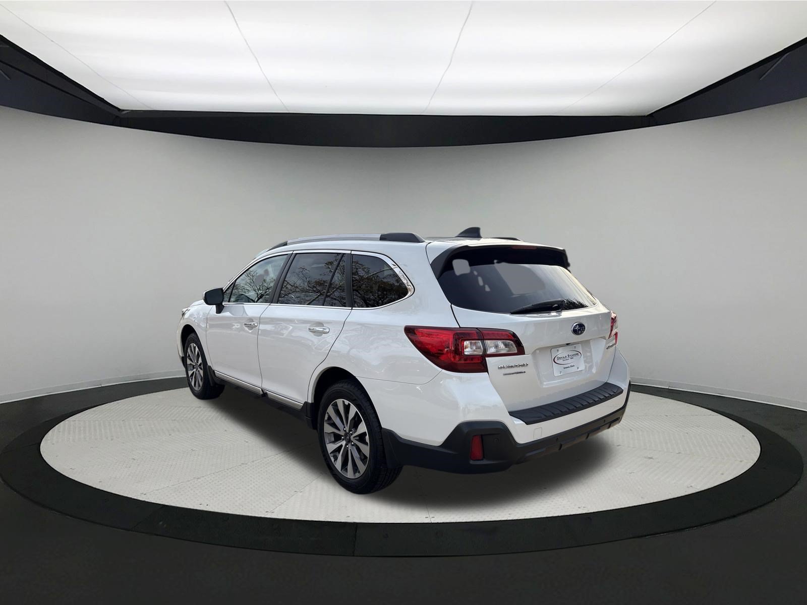 Used 2019 Subaru Outback 2.5i Touring AWD/4WD image 5