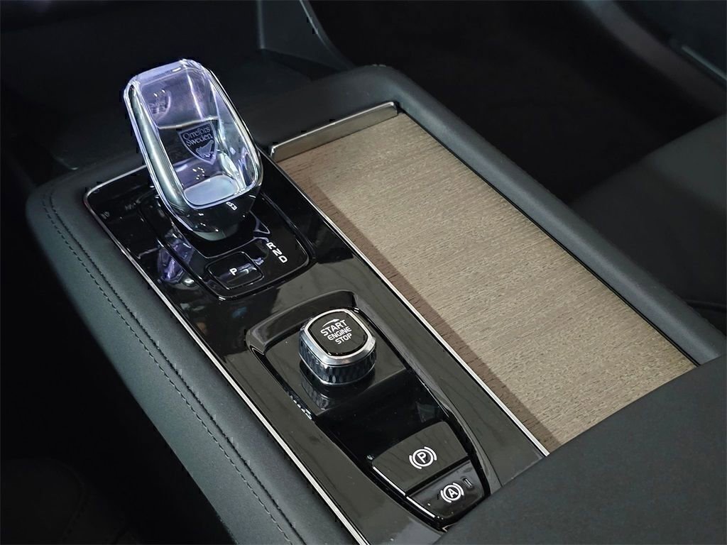 New 2026 Volvo XC90 B5 Core w/ Protection Package image 27