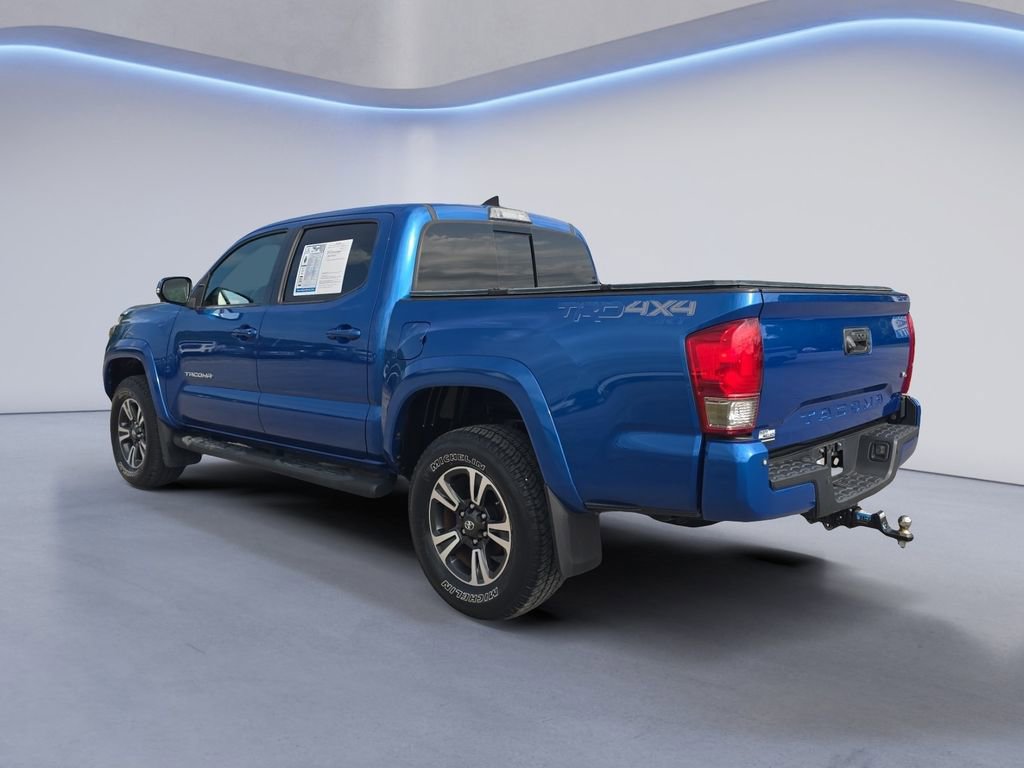 Used 2017 Toyota Tacoma TRD Sport w/ Premium & Technology Package AWD/4WD image 3