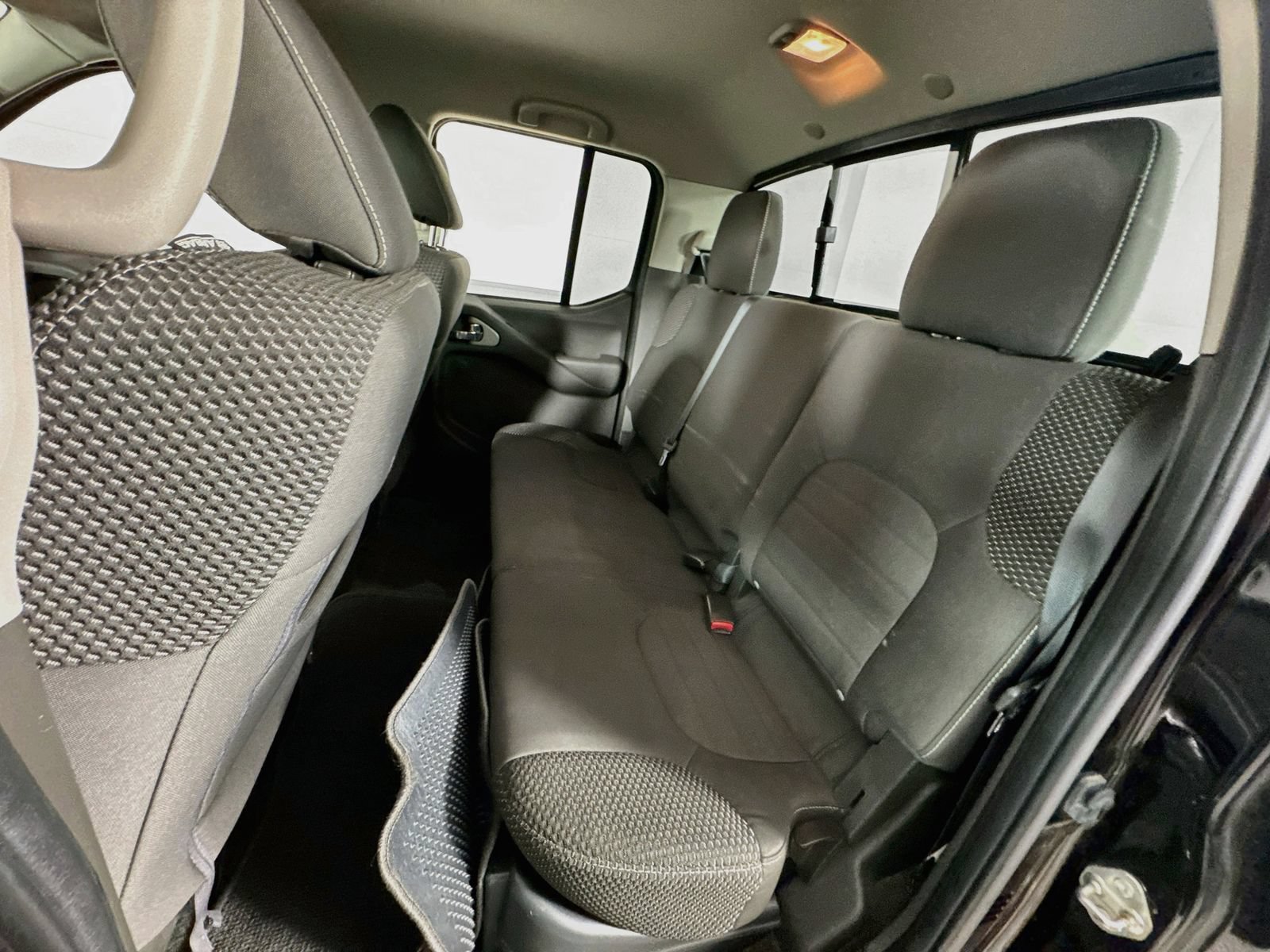 Used 2018 Nissan Frontier PRO-4X AWD/4WD image 17