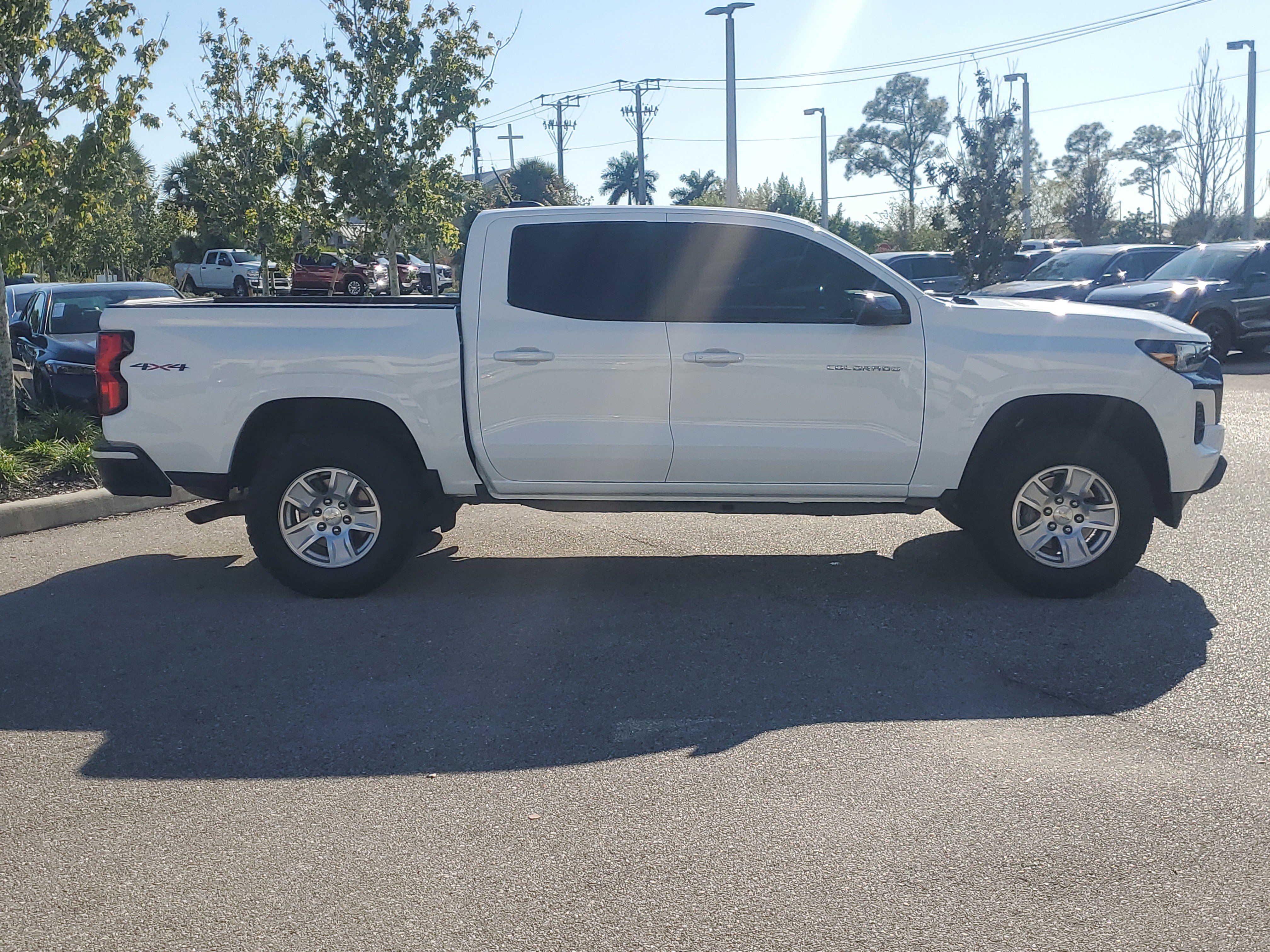 Used 2023 Chevrolet Colorado LT w/ LT Convenience Package II image 3