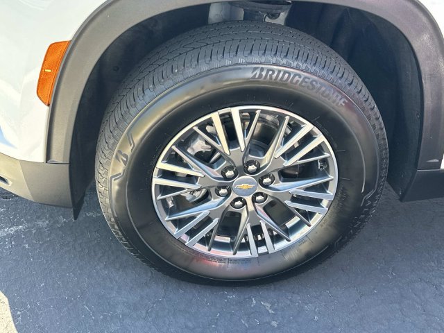 Certified 2025 Chevrolet Traverse LT FWD image 31