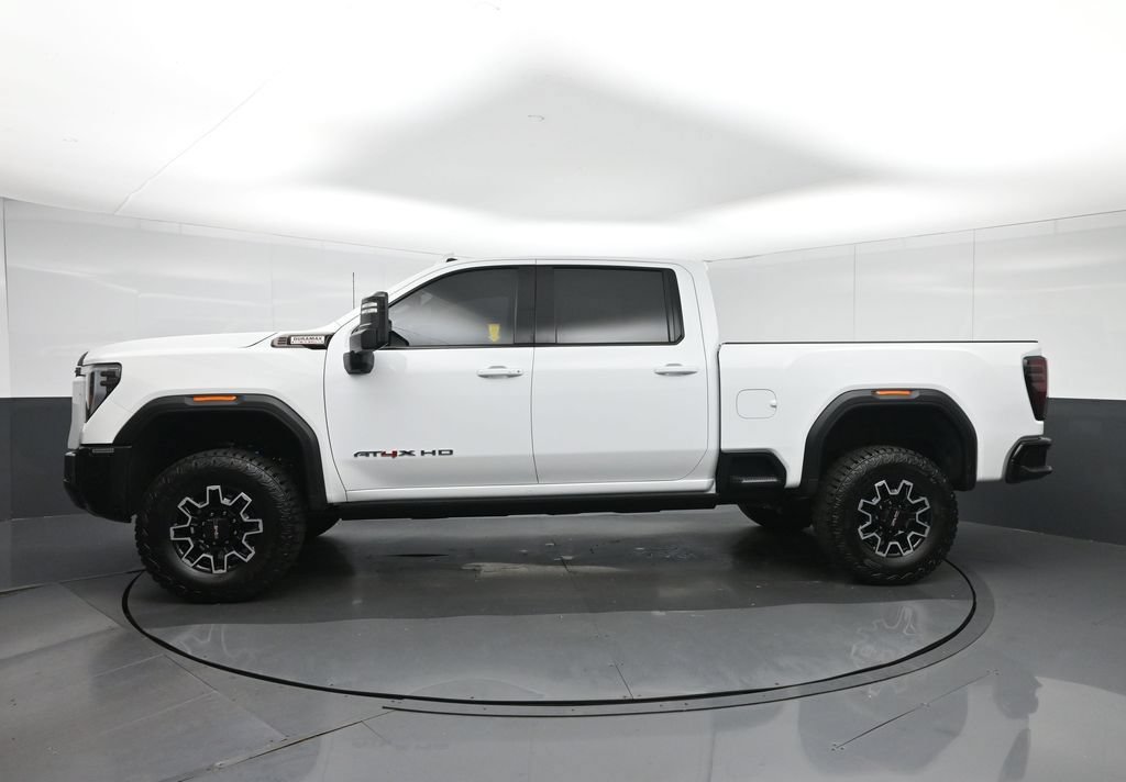 Used 2025 GMC Sierra 2500 AT4X AWD/4WD image 4