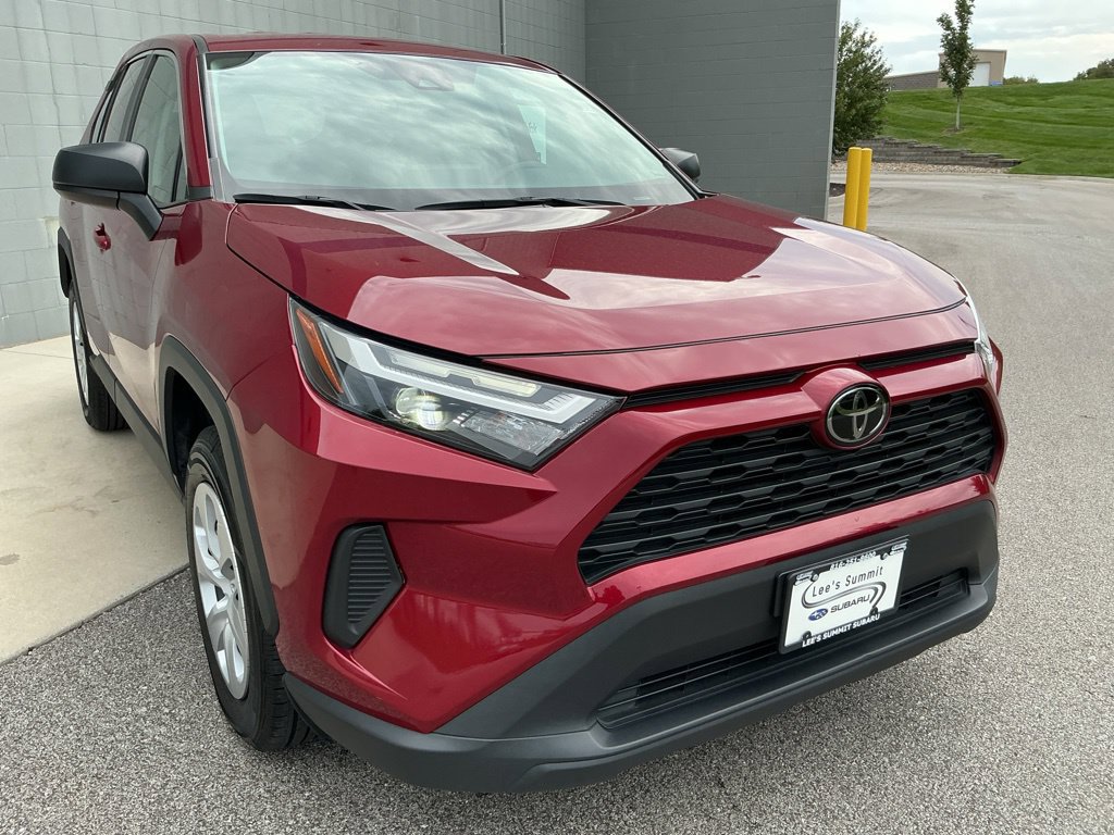 Used 2025 Toyota RAV4 LE AWD/4WD image 14