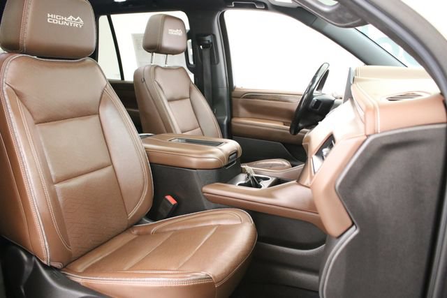 Used 2021 Chevrolet Tahoe High Country w/ Premium Package AWD/4WD image 30