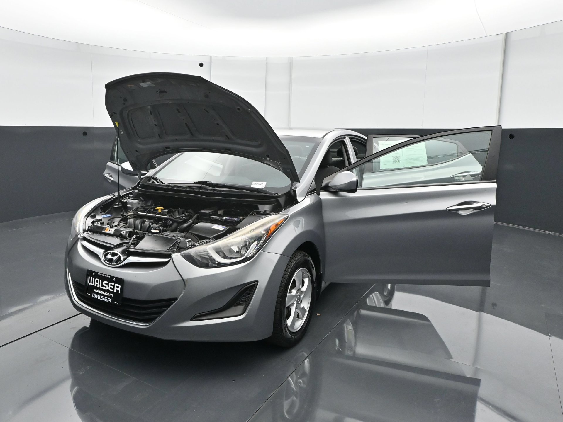 Used 2015 Hyundai Elantra SE FWD image 32