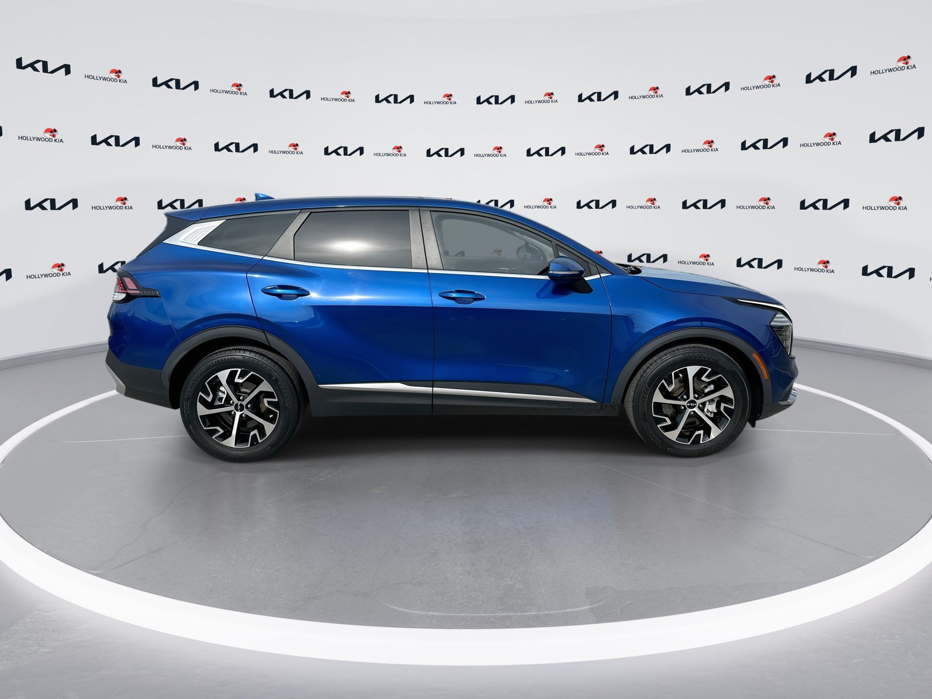 Used 2024 Kia Sportage EX FWD image 9