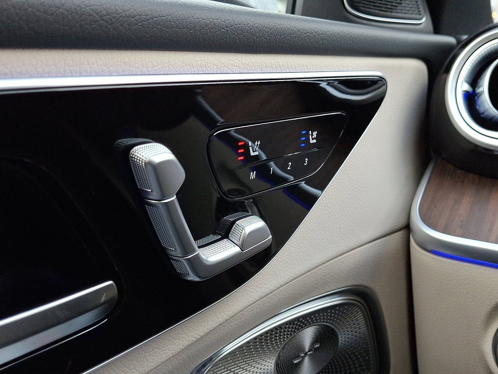 Used 2026 Mercedes-Benz C 300 4MATIC Sedan image 20