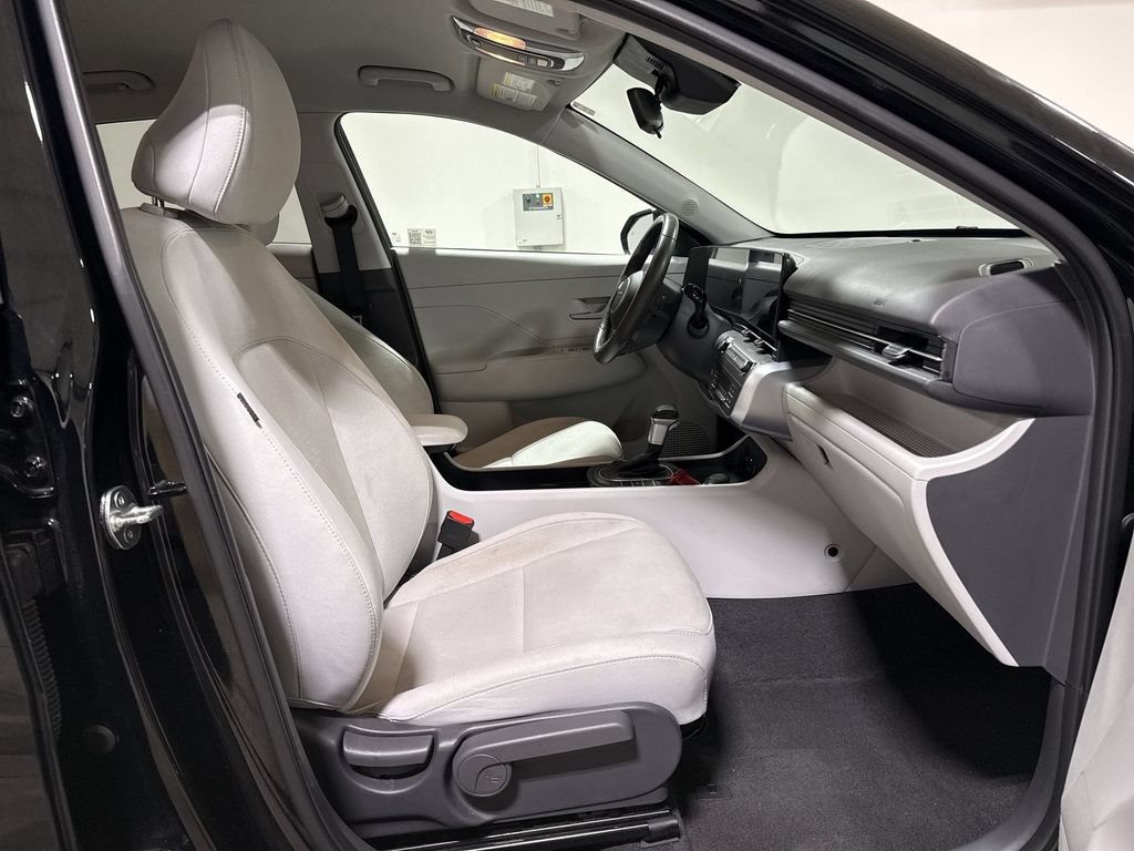 Used 2024 Hyundai Kona SEL FWD image 21