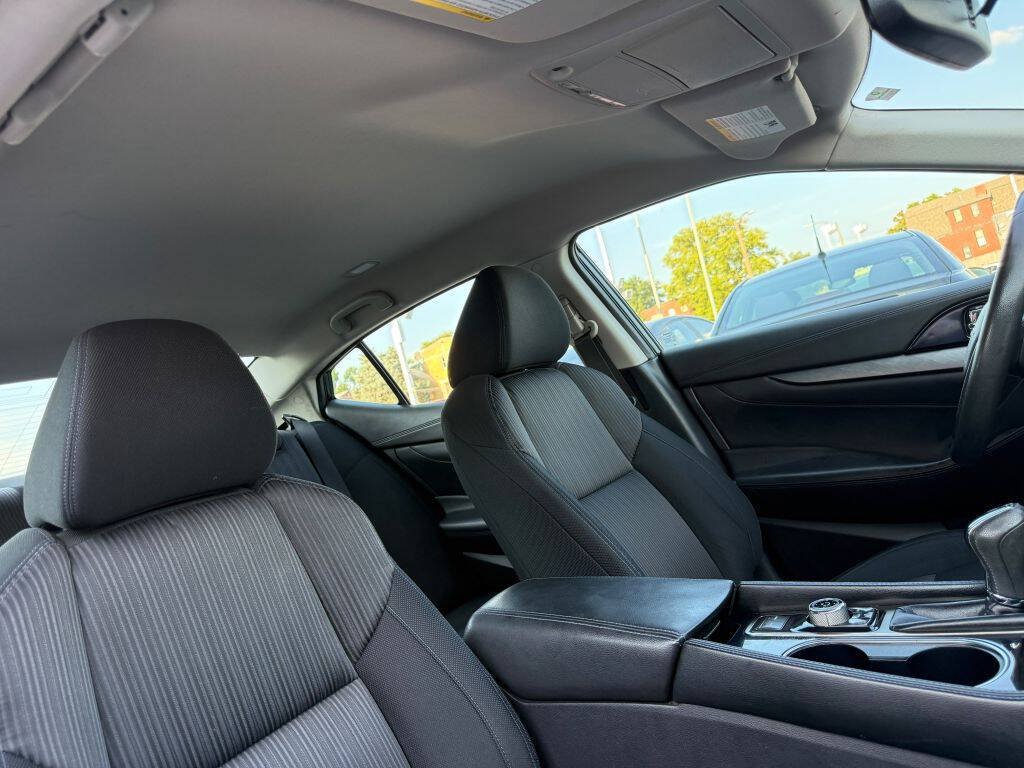 Used 2017 Nissan Maxima 3.5 S FWD image 25
