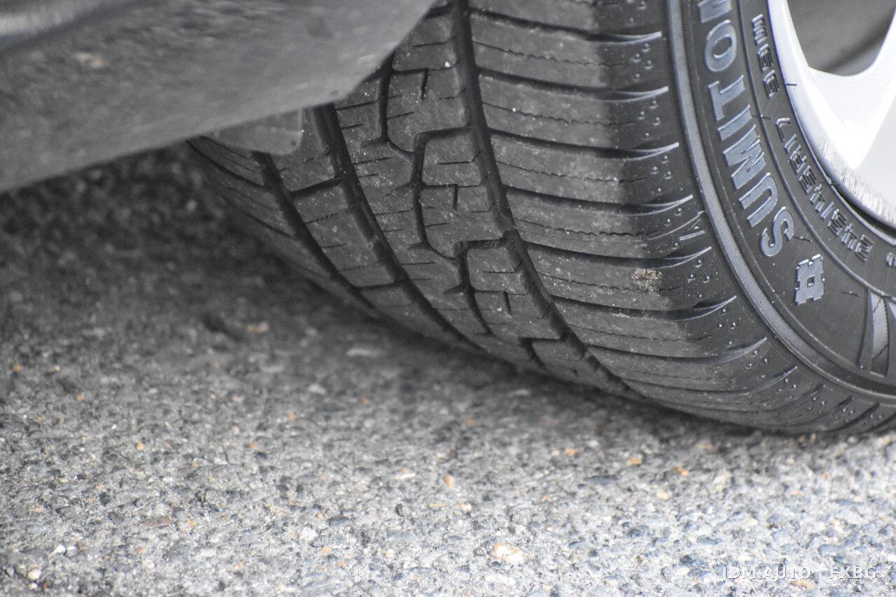 Used 2010 Mercedes-Benz E 350 Sedan image 38