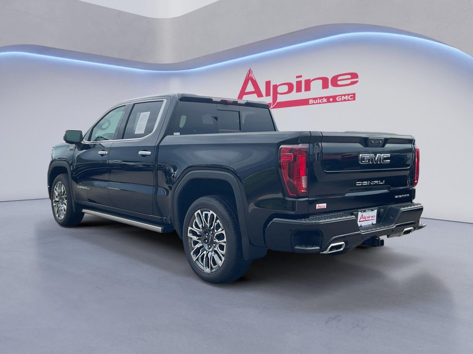 Used 2026 GMC Sierra 1500 Denali Ultimate AWD/4WD image 3