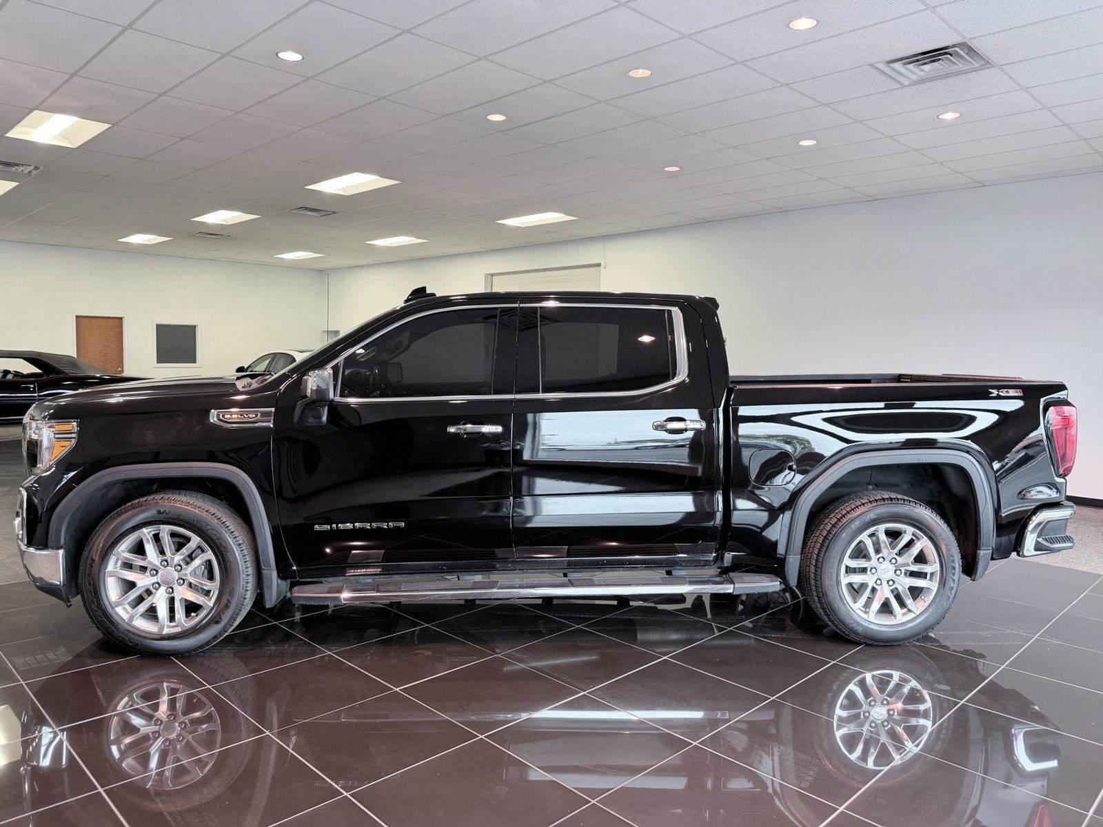Used 2021 GMC Sierra 1500 SLT w/ SLT Premium Plus Package AWD/4WD image 20