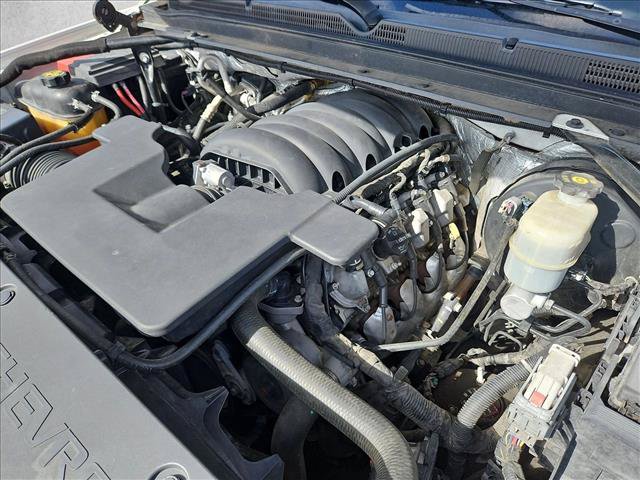 Used 2015 Chevrolet Suburban LT RWD image 26