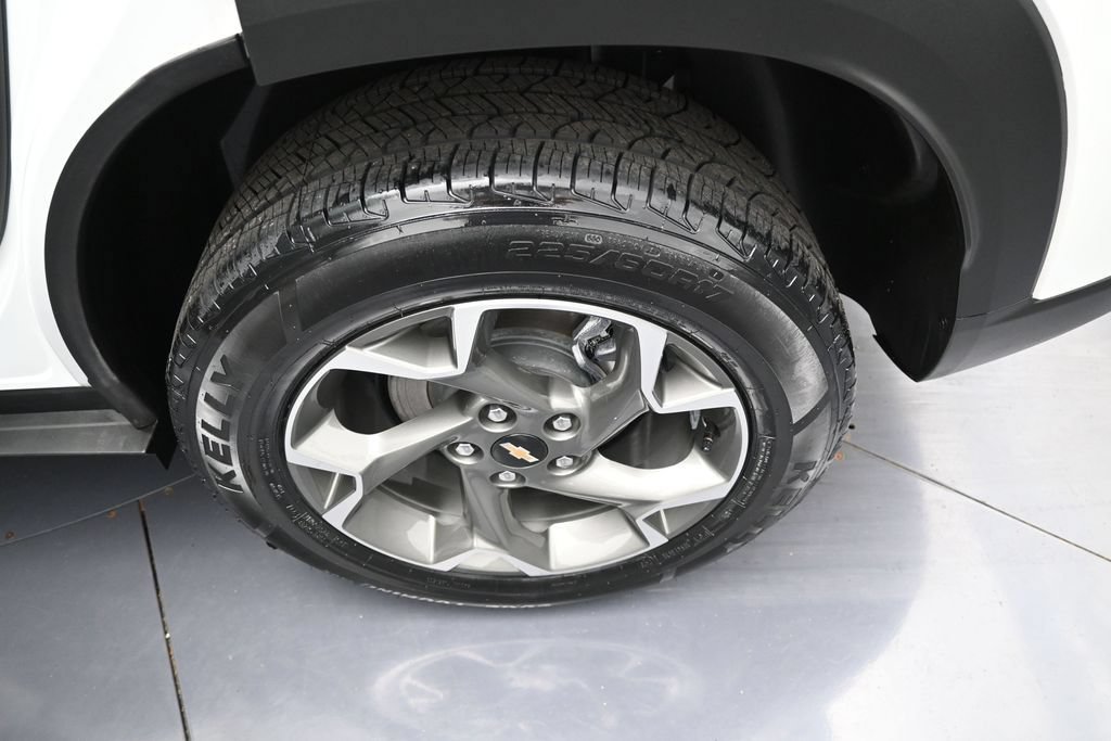 Certified 2025 Chevrolet Trax LT FWD image 20