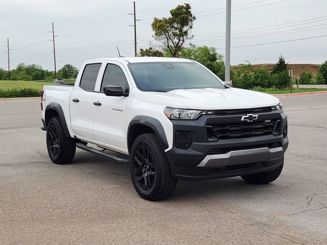 Used 2023 Chevrolet Colorado Trail Boss w/ Technology Package AWD/4WD image 3