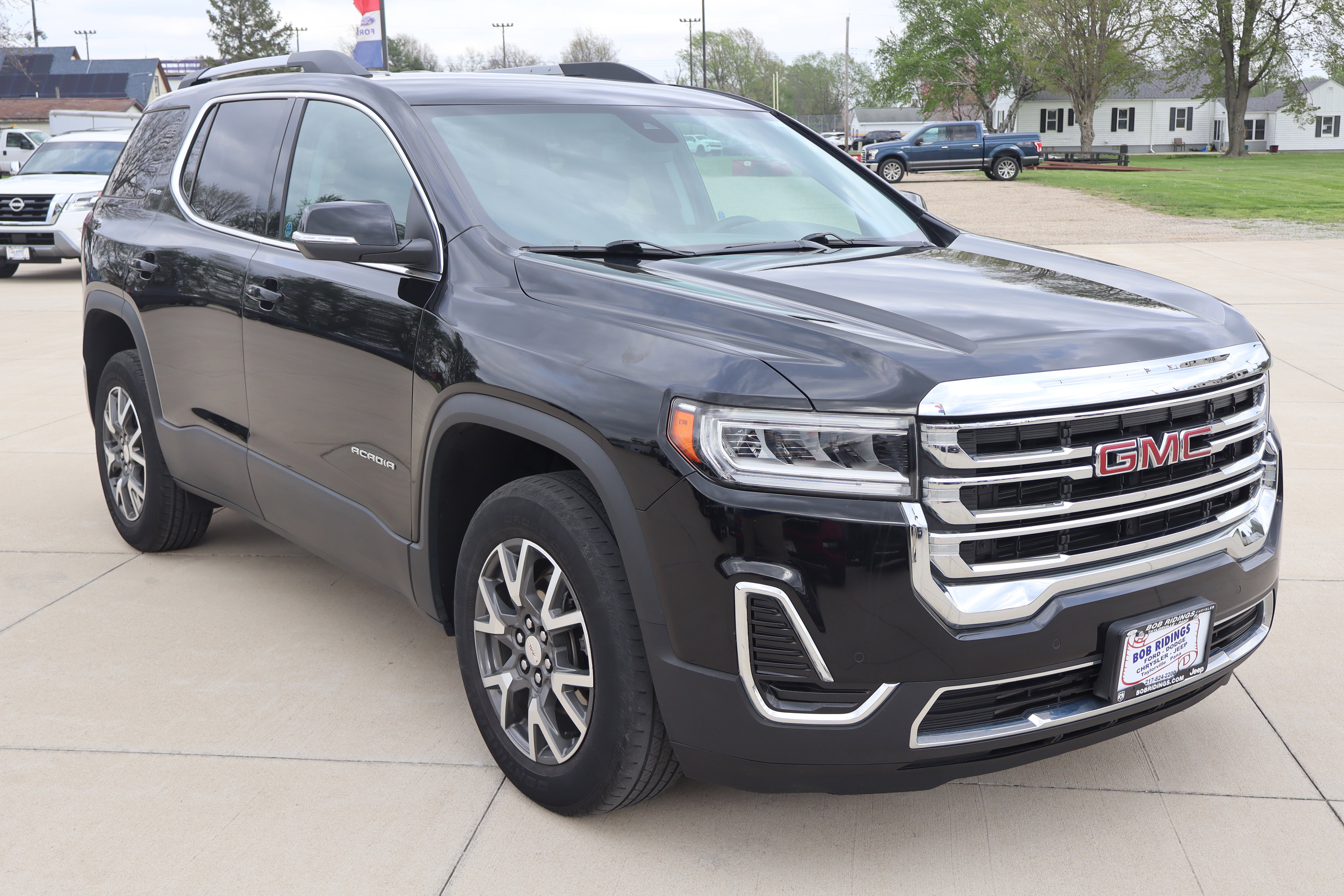Used 2023 GMC Acadia SLE w/ Driver Convenience Package AWD/4WD image 4