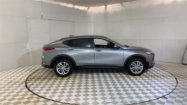 Used 2024 Buick Envista Preferred w/ Convenience I Package image 9